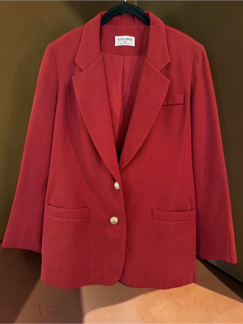 Alfred Dunner Red Blazer Women's Size 10 Gold Buttons Classic Career Jacket